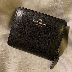 KATE SPADE 🌸 Black Pebbled Leather Wallet